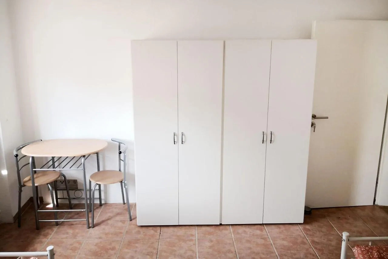 Boardinghouse In Mörfelden-Walldorf Apartment